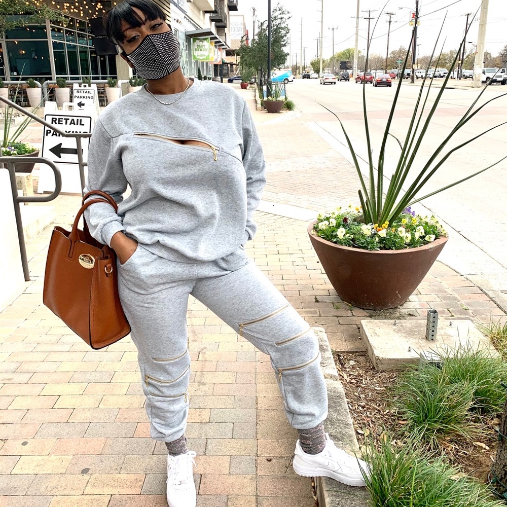 Comfy Gray Zipper Jogger Set